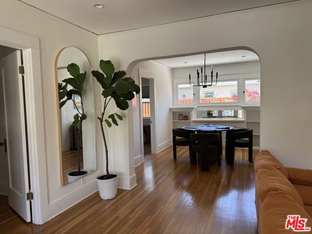 531 Burchett Street, Glendale, CA 91203