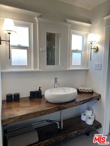 531 Burchett Street, Glendale, CA 91203