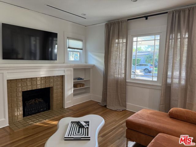 531 Burchett Street, Glendale, CA 91203