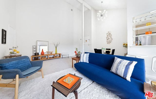 11301 Summertime Lane, Culver City, CA 90230