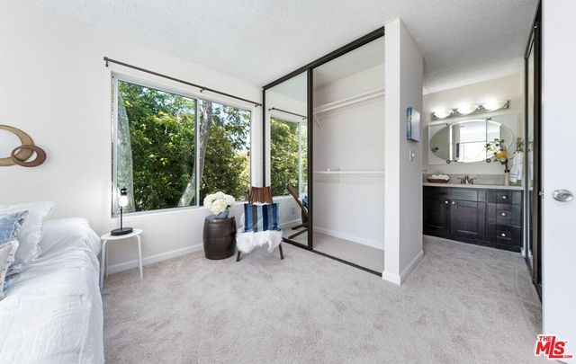 11301 Summertime Lane, Culver City, CA 90230