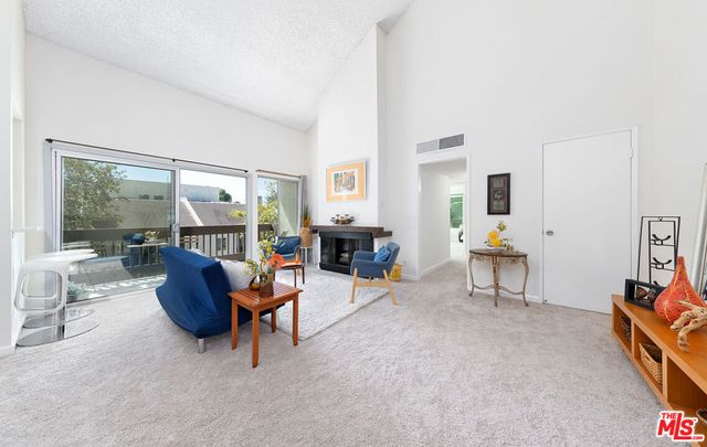 11301 Summertime Lane, Culver City, CA 90230