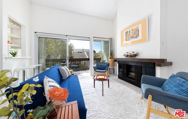 11301 Summertime Lane, Culver City, CA 90230