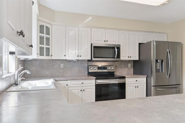 1396 8TH AVENUE, Deland, FL 32724