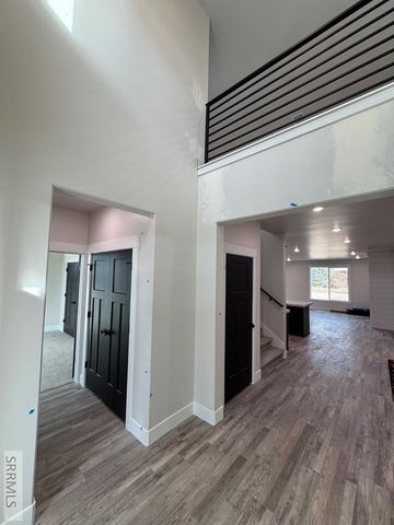 715 Pine Ridge Ln, Rexburg, ID 83440