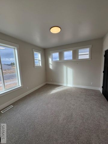 715 Pine Ridge Ln, Rexburg, ID 83440