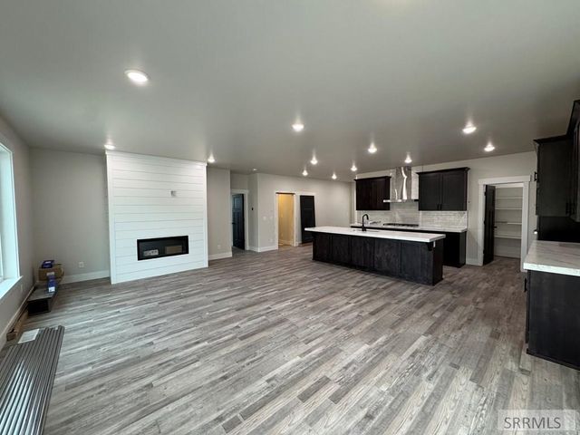 715 Pine Ridge Ln, Rexburg, ID 83440