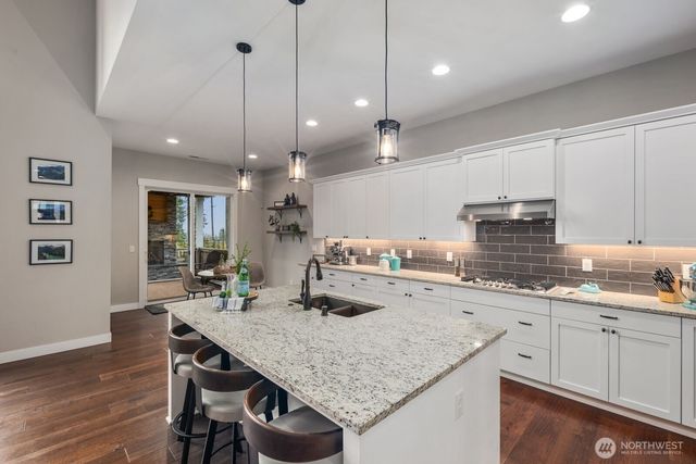 5492 Skyfall Place NW, Bremerton, WA 98312