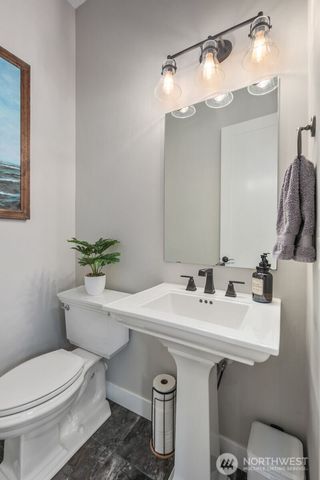 5492 Skyfall Place NW, Bremerton, WA 98312