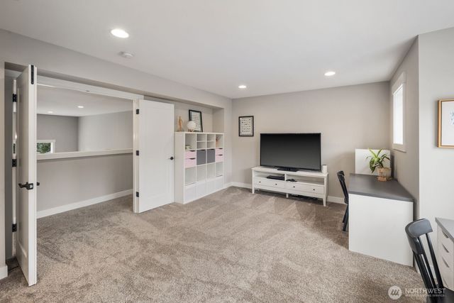 5492 Skyfall Place NW, Bremerton, WA 98312