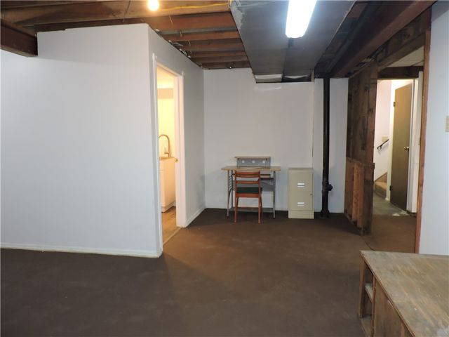 537 Lebanon School Rd, Rostraver, PA 15012