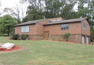 537 Lebanon School Rd, Rostraver, PA 15012