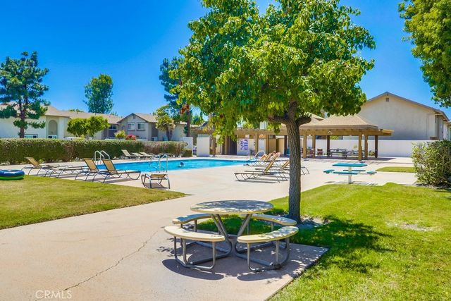 9502 Pettswood Dr 7, Huntington Beach, CA 92646