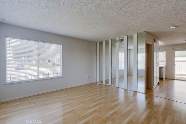 9502 Pettswood Dr 7, Huntington Beach, CA 92646