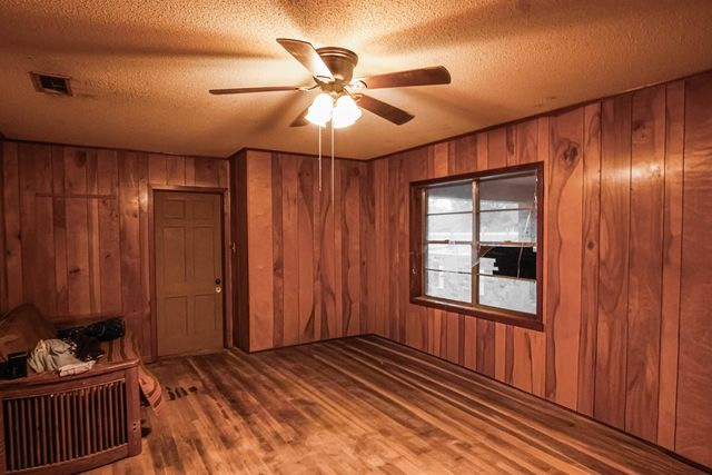 6138 Whitehurst Dr, Longview, TX 75602