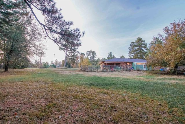 6138 Whitehurst Dr, Longview, TX 75602