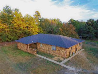 6138 Whitehurst Dr, Longview, TX 75602