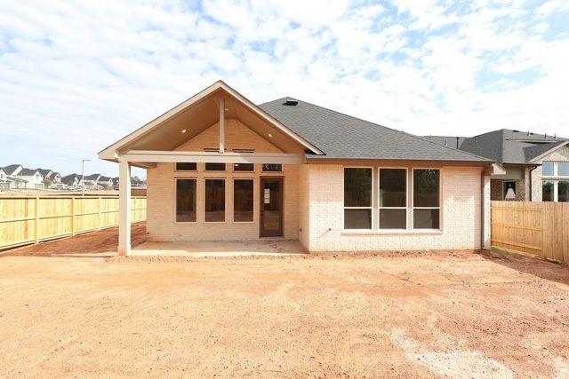 7058 North Lake Clopton Drive, Montgomery, TX 77316