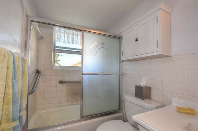 1951 NE 39th St 360, Lighthouse Point, FL 33064