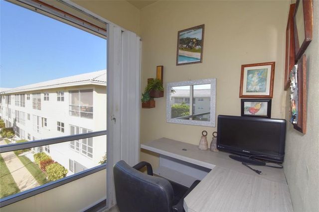 1951 NE 39th St 360, Lighthouse Point, FL 33064
