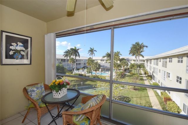 1951 NE 39th St 360, Lighthouse Point, FL 33064