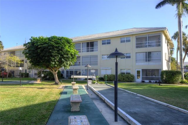 1951 NE 39th St 360, Lighthouse Point, FL 33064