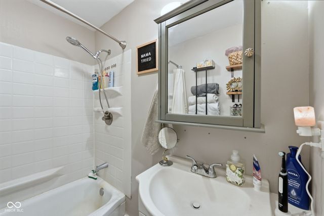 1102 N Hamilton Avenue, Indianapolis, IN 46201