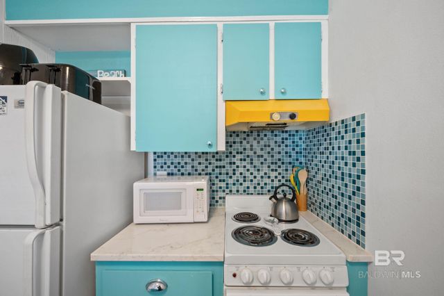 325 E 22nd Avenue 13, Gulf Shores, AL 36542