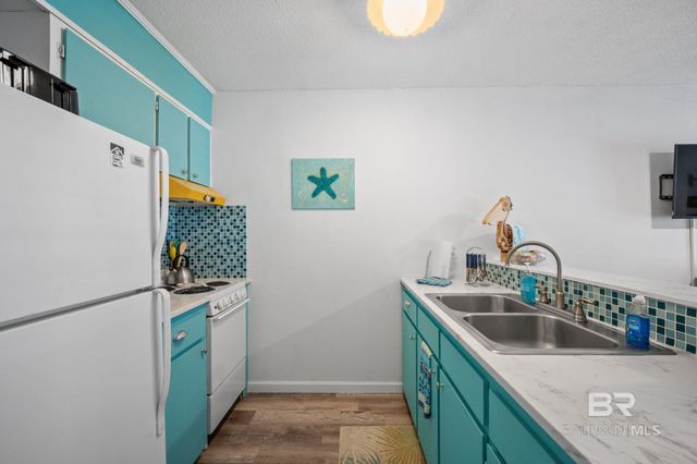 325 E 22nd Avenue 13, Gulf Shores, AL 36542