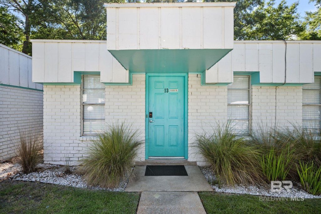 325 E 22nd Avenue 13, Gulf Shores, AL 36542