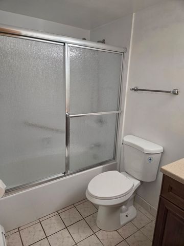 420 S Kenilworth Avenue 18, Oak Park, IL 60302