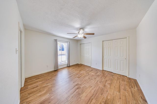 18800 Egret Bay Boulevard 401, Webster, TX 77058