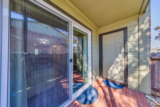 18800 Egret Bay Boulevard 401, Webster, TX 77058