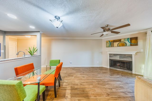 18800 Egret Bay Boulevard 401, Webster, TX 77058