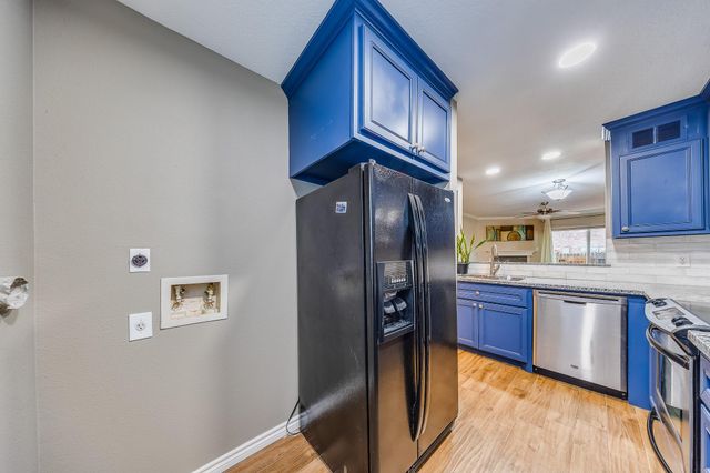 18800 Egret Bay Boulevard 401, Webster, TX 77058