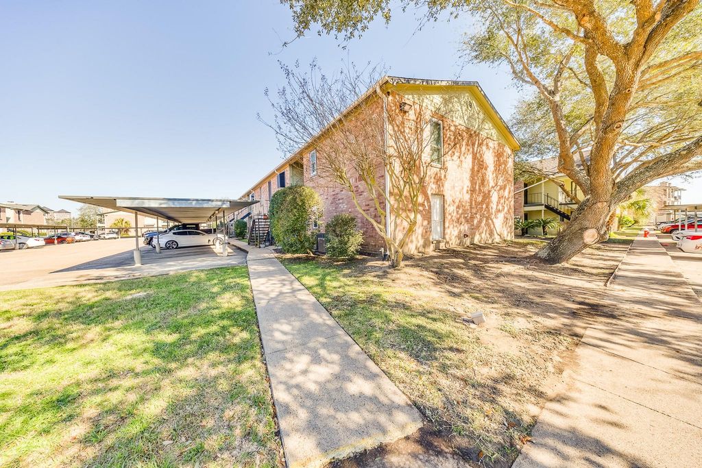 18800 Egret Bay Boulevard 401, Webster, TX 77058