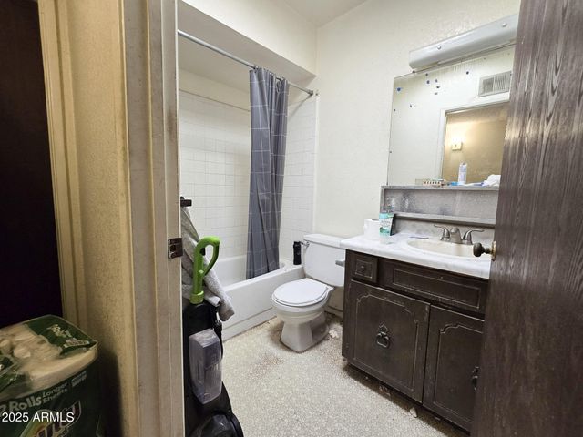 216 HIGHLAND Drive, Sierra Vista, AZ 85635