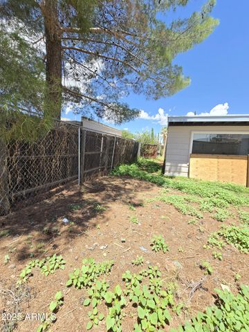 216 HIGHLAND Drive, Sierra Vista, AZ 85635
