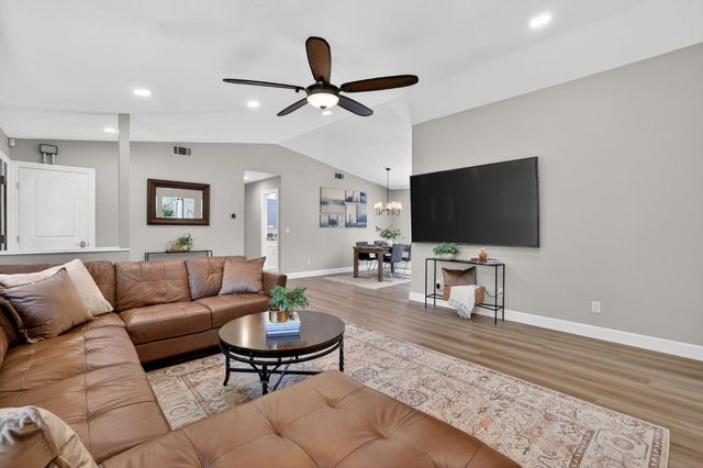 2609 Hastings Dr, Rescue, CA 95672