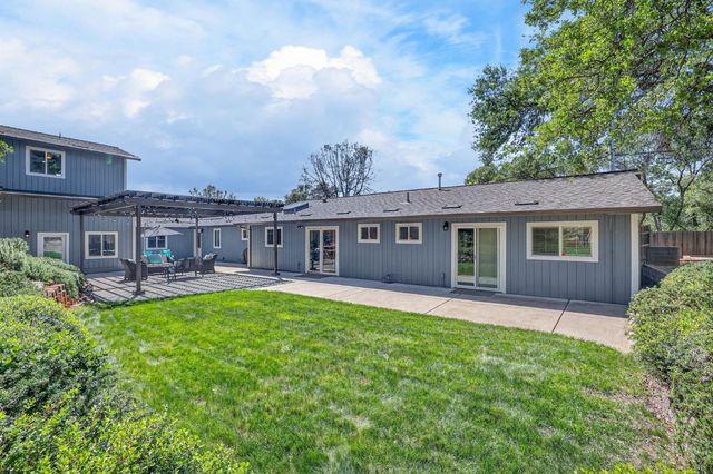 2609 Hastings Dr, Rescue, CA 95672