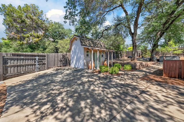 2609 Hastings Dr, Rescue, CA 95672