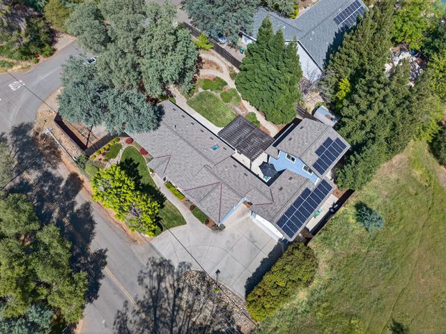 2609 Hastings Dr, Rescue, CA 95672