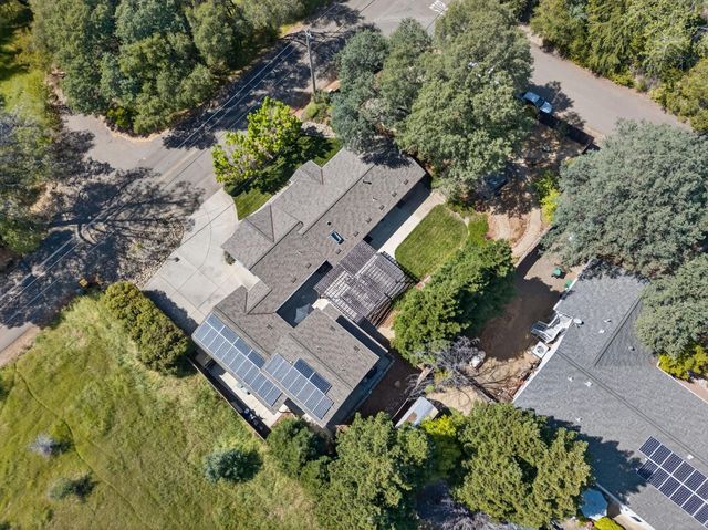 2609 Hastings Dr, Rescue, CA 95672