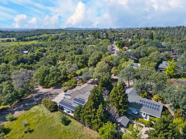 2609 Hastings Dr, Rescue, CA 95672