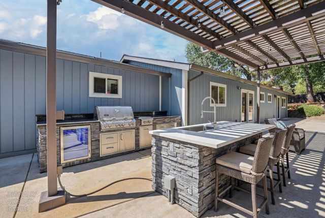 2609 Hastings Dr, Rescue, CA 95672