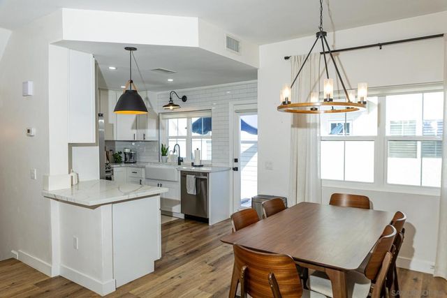 10060 Scripps Vista Way 33, San Diego, CA 92131