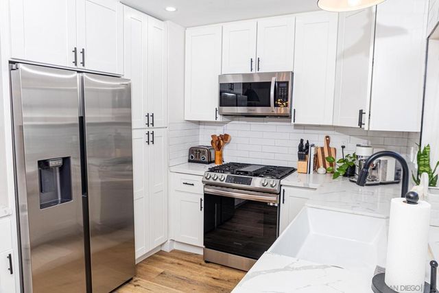 10060 Scripps Vista Way 33, San Diego, CA 92131
