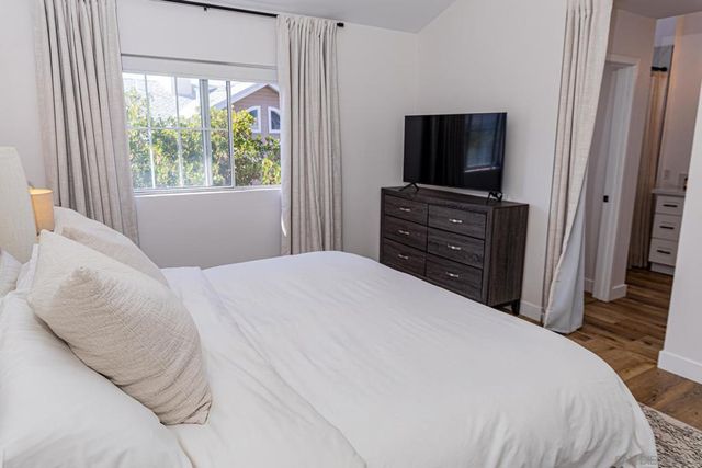 10060 Scripps Vista Way 33, San Diego, CA 92131