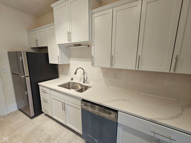 610 E 5th Street, Anderson, IN 46012
