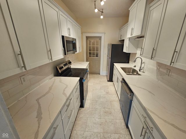 610 E 5th Street, Anderson, IN 46012